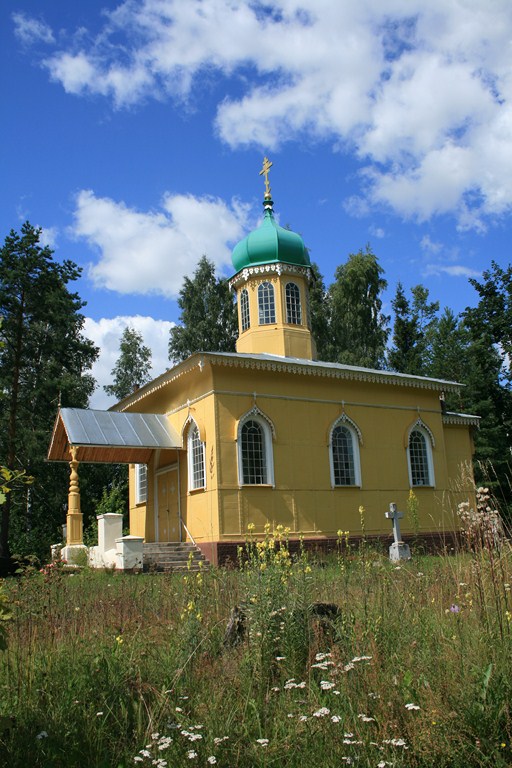 Die russisch-orthodoxe Christi Verklärung-Kirche zu Jersika