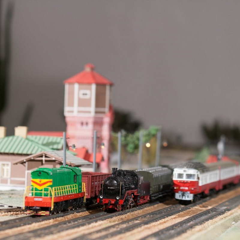 Mazi vilcieni - ekspozīcija