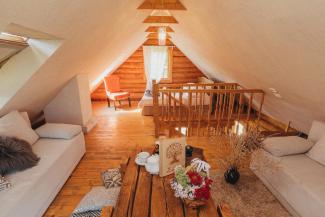 Jaunlīdumnieki brīvdienu māja