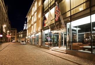 Royal Square Hotel & Suites