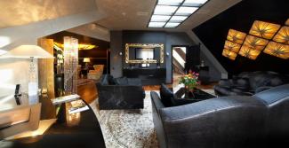 Royal Square Hotel & Suites