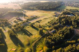 Golfa laukums “Avoti” no putna lidojuma