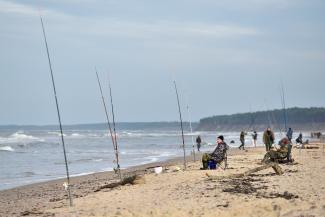 Makšķerēšana jūras krastā