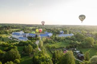 Gaisa baloni lidojumā