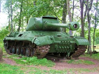 Kurzemes cietokšņa muzejs - eksponāts IS 2 tanks