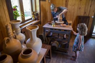 Dundenieku keramikas darbnīca